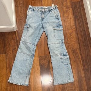 ZARA NEVER WORN Light Blue Cargo Jeans - Women